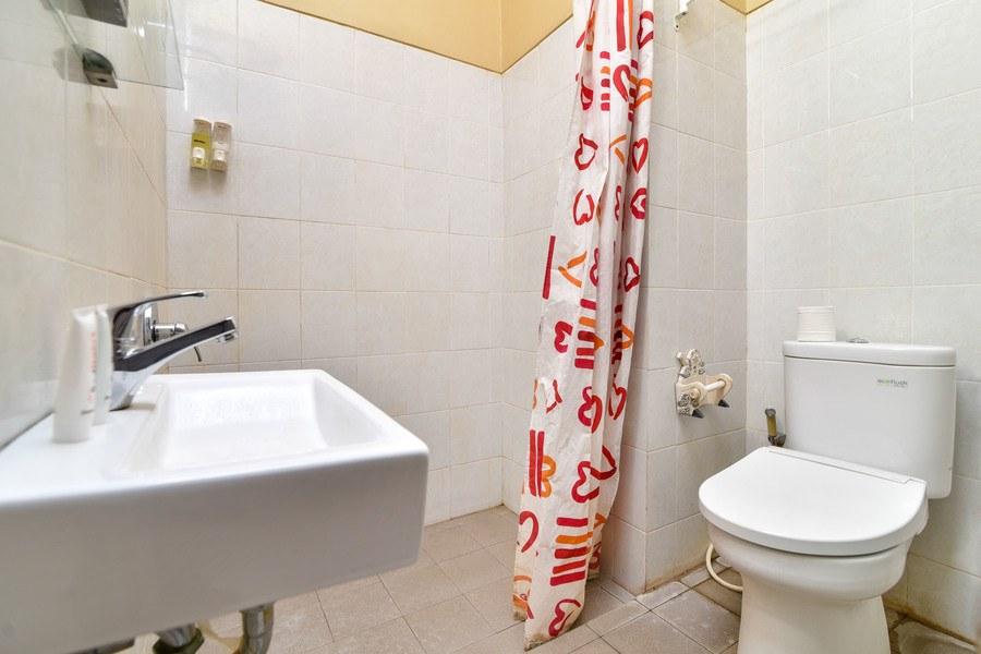 Hotel Reddoorz Near Pantai Sanur Esterno foto