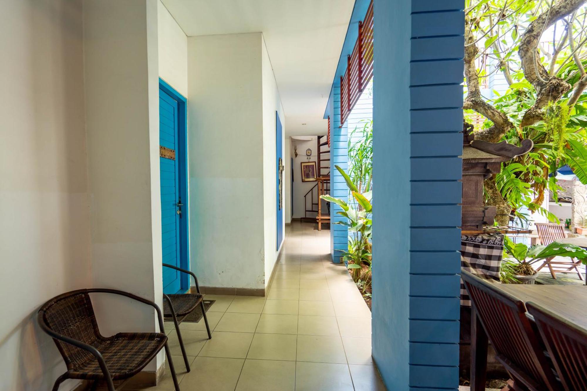 Hotel Reddoorz Near Pantai Sanur Esterno foto