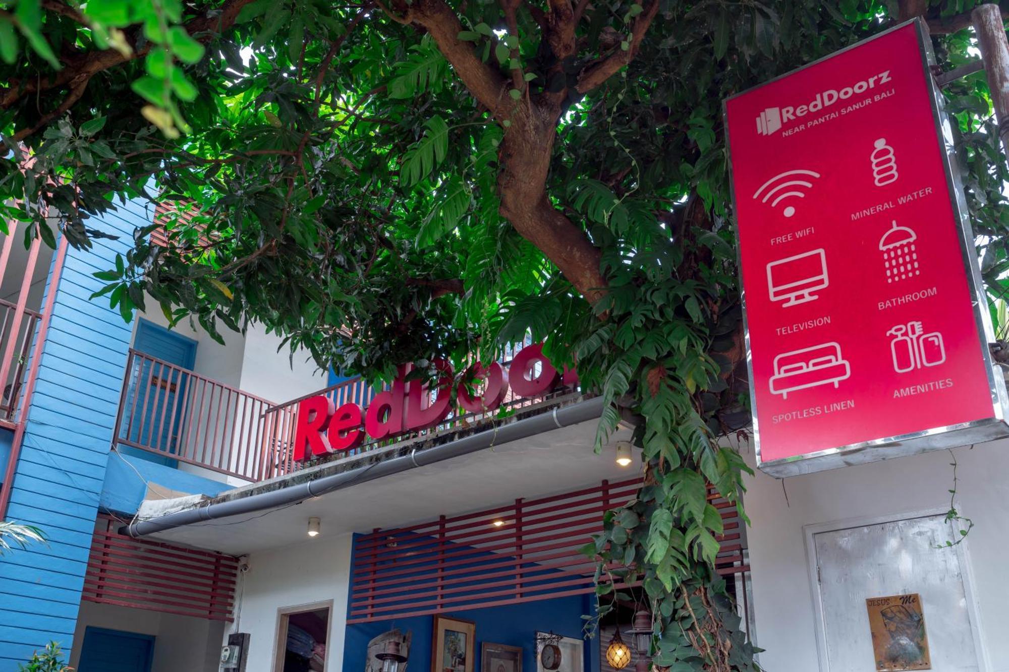 Hotel Reddoorz Near Pantai Sanur Esterno foto